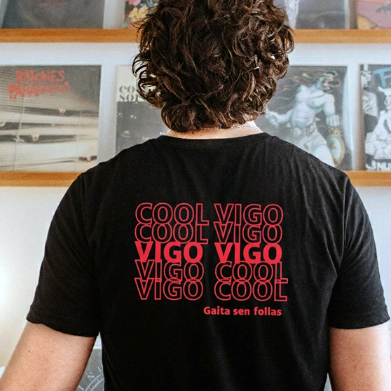 Deseño moderno e minimalista da serie Cool con tipografía helvética